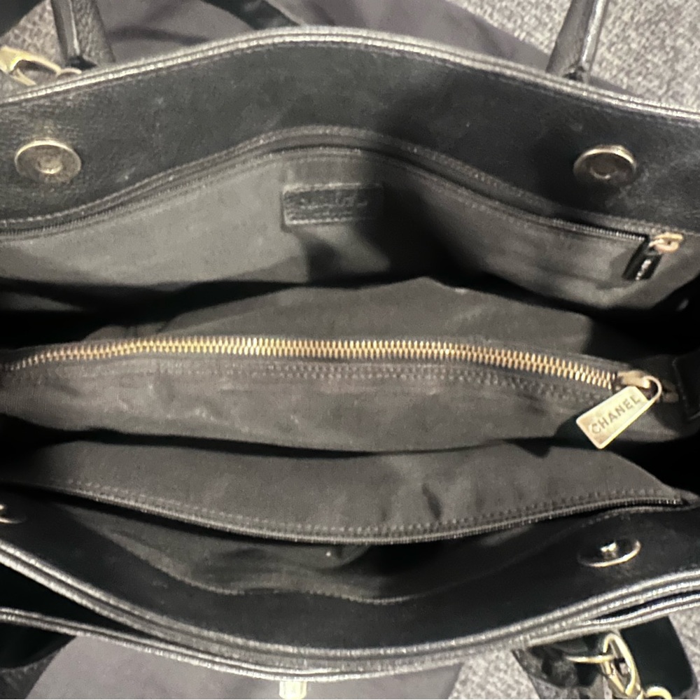 Chanel Black Leather Tote Bag - Picture 6 of 9